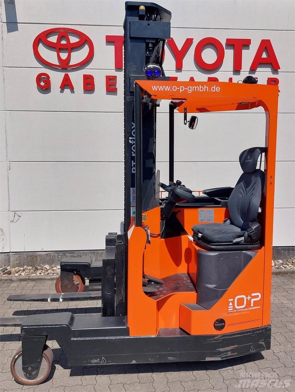 Toyota FRE270 Šakiniai krautuvai su privažiavimu iš visų keturių pusių