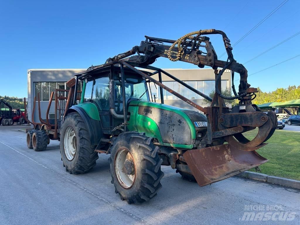 Valtra T130 Miško traktoriai