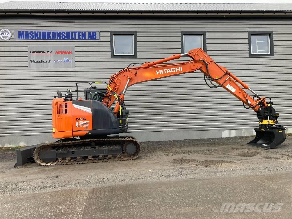 Hitachi ZX 135 US-7 Vikšriniai ekskavatoriai