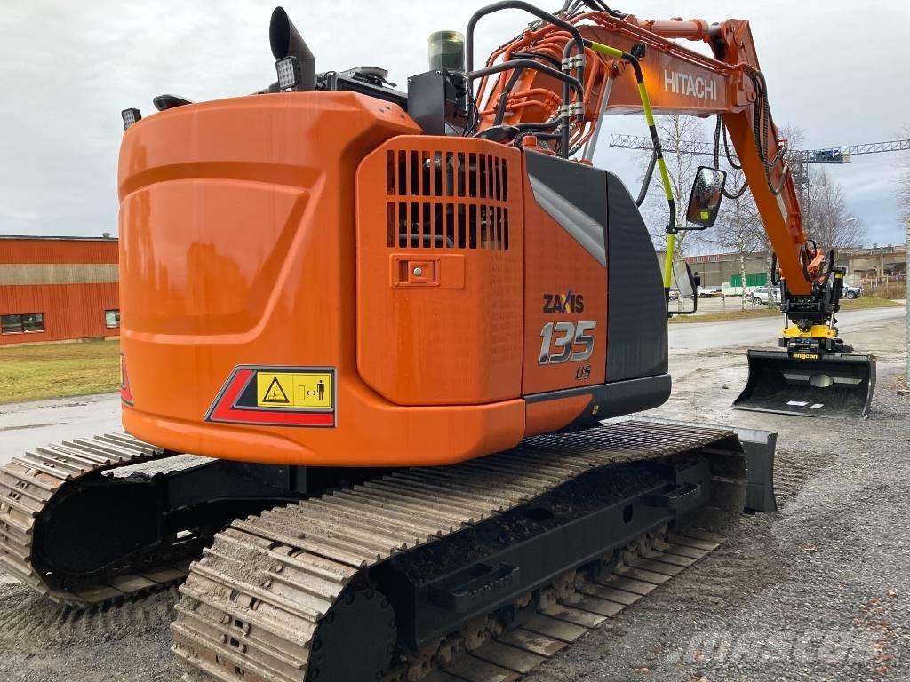 Hitachi ZX 135 US-7 Vikšriniai ekskavatoriai
