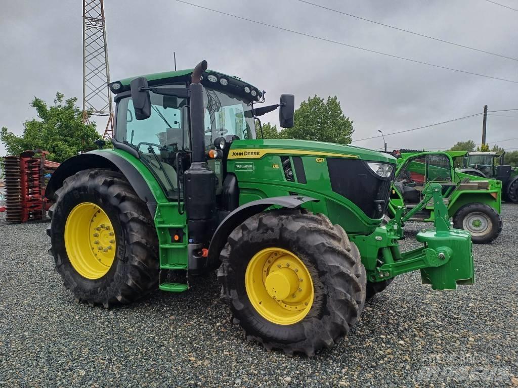John Deere 6R 215 Traktoriai