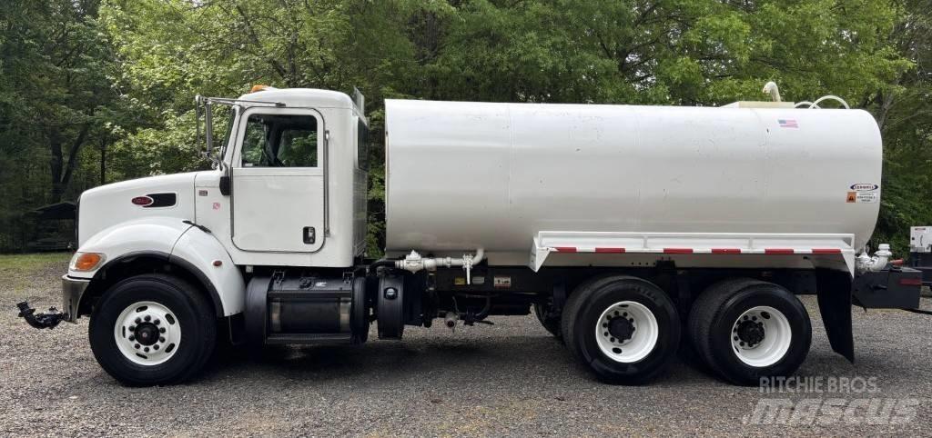 Peterbilt 348 Vandens sunkvežimiai