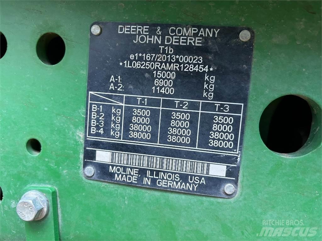 John Deere 6250R Traktoriai