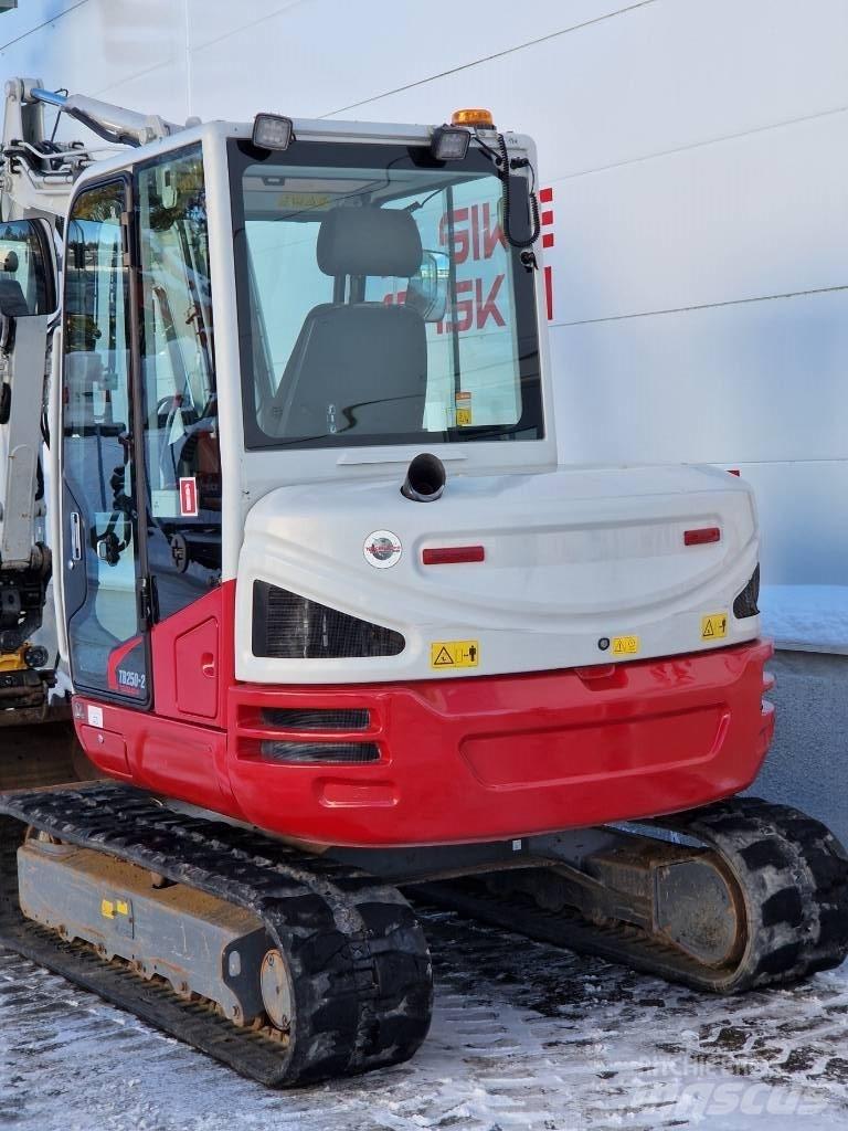 Takeuchi TB 250 Mini ekskavatoriai < 7 t