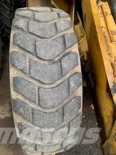CAT 910 Naudoti ratiniai krautuvai