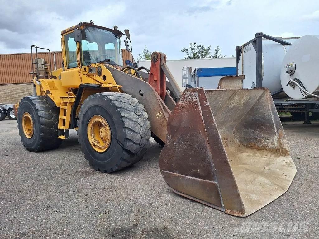 Volvo L220D Naudoti ratiniai krautuvai