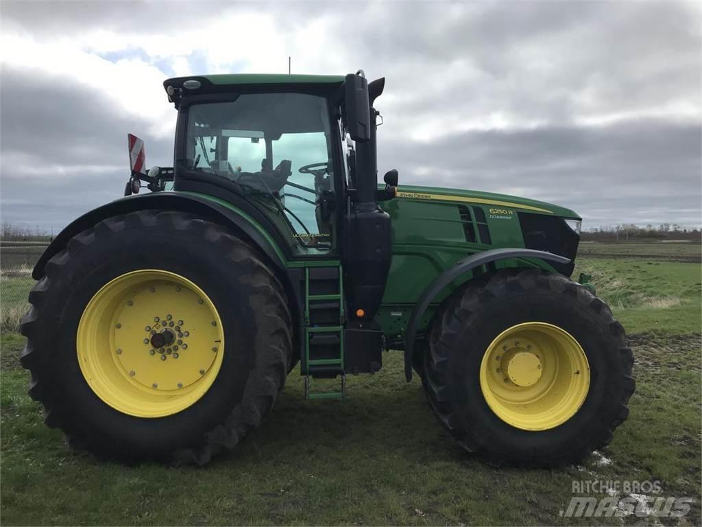 John Deere 6250R Traktoriai