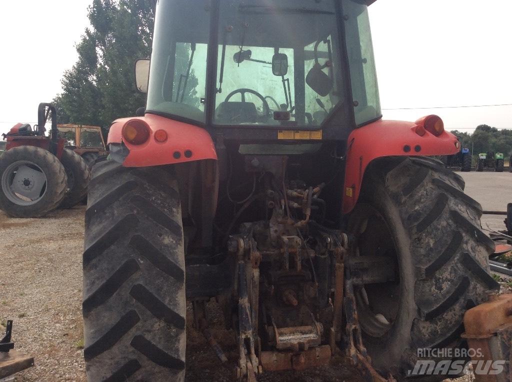 Massey Ferguson 5435 Traktoriai