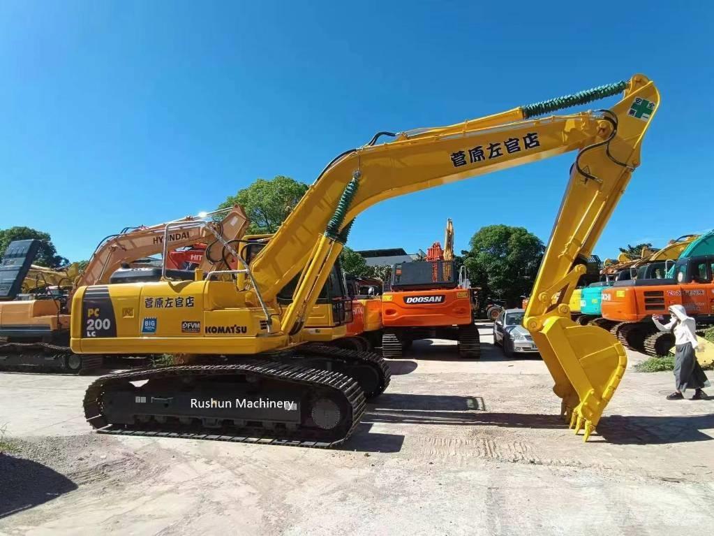 Komatsu PC 200 Vikšriniai ekskavatoriai