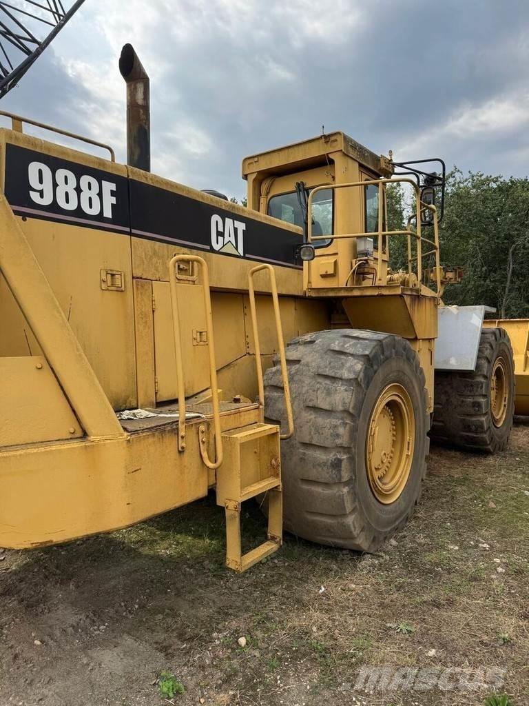 CAT 988F Naudoti ratiniai krautuvai