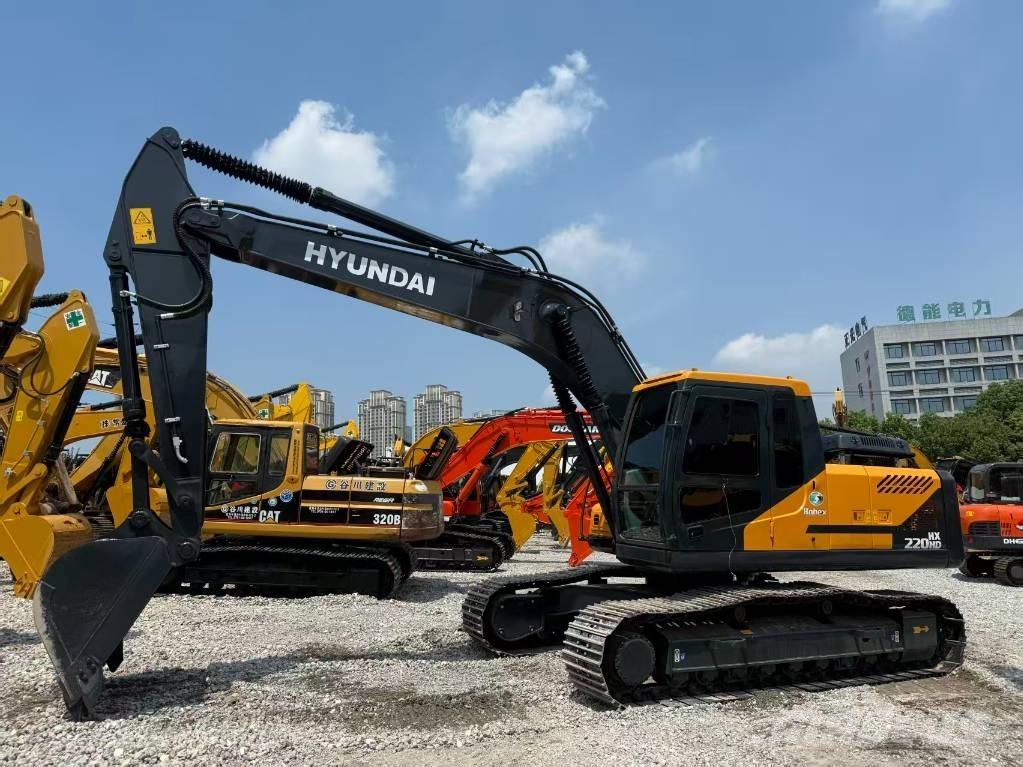Hyundai 220HD Vikšriniai ekskavatoriai