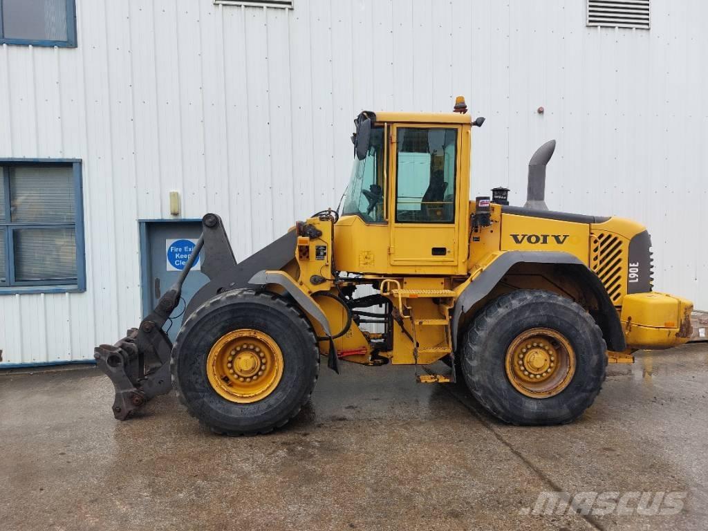 Volvo L90E Naudoti ratiniai krautuvai