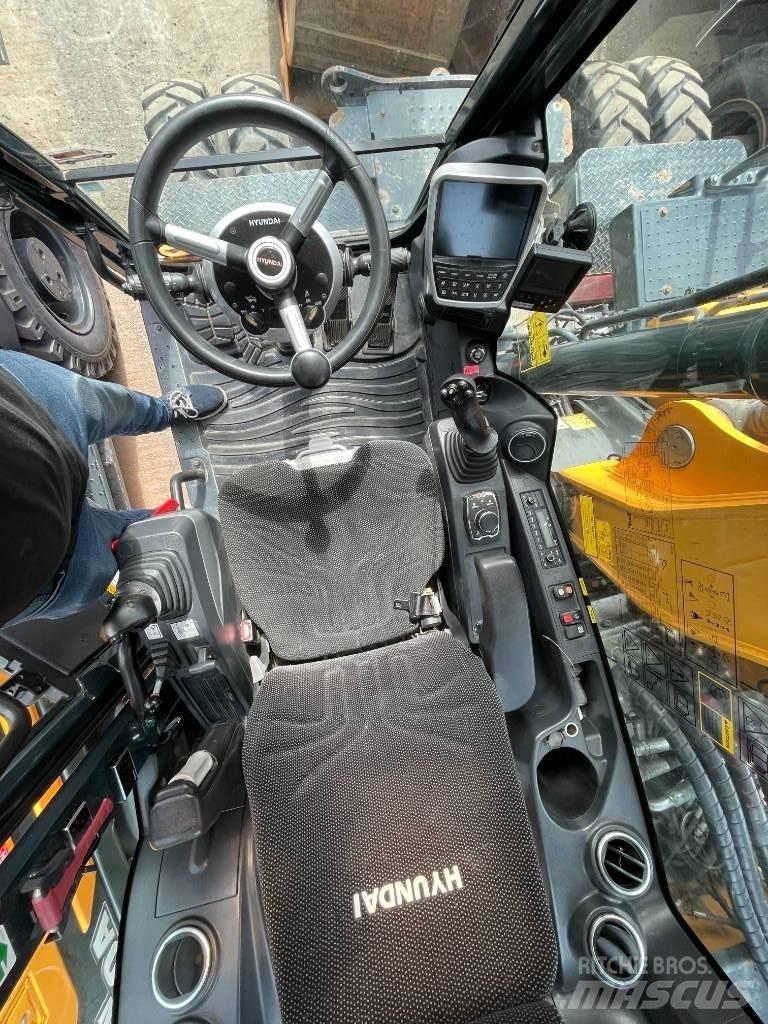 Hyundai HW140 Ratiniai ekskavatoriai