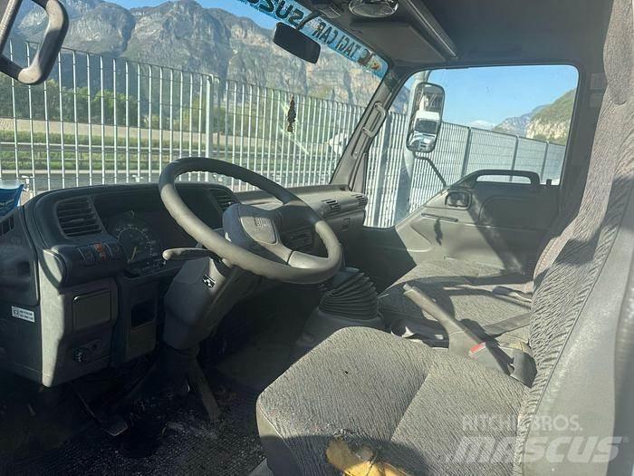 Isuzu 15.75 Savivarčiai furgonai