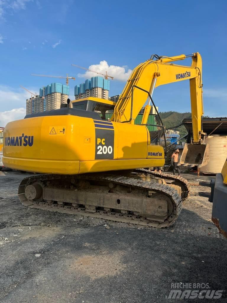 Komatsu PC 200-7 Vikšriniai ekskavatoriai