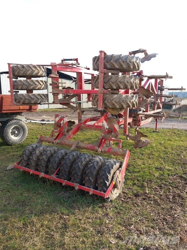 Horsch Tiger 4 AS Peiliniai plūgai