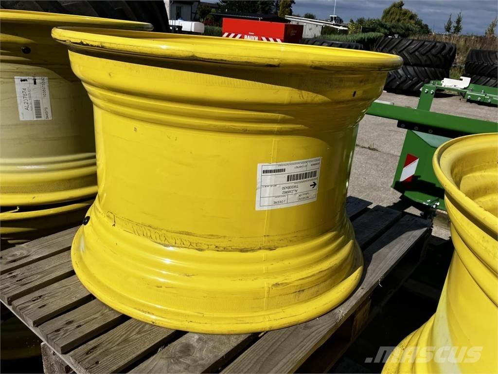 John Deere 20x30 Padangos, ratai ir ratlankiai