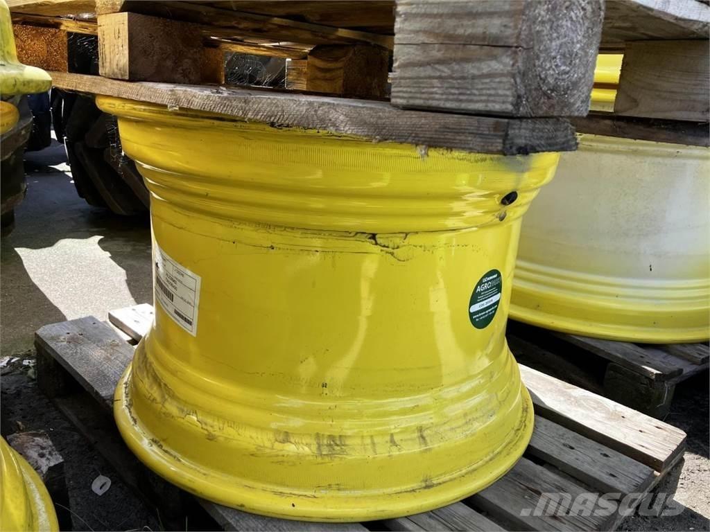 John Deere 20x30 Padangos, ratai ir ratlankiai