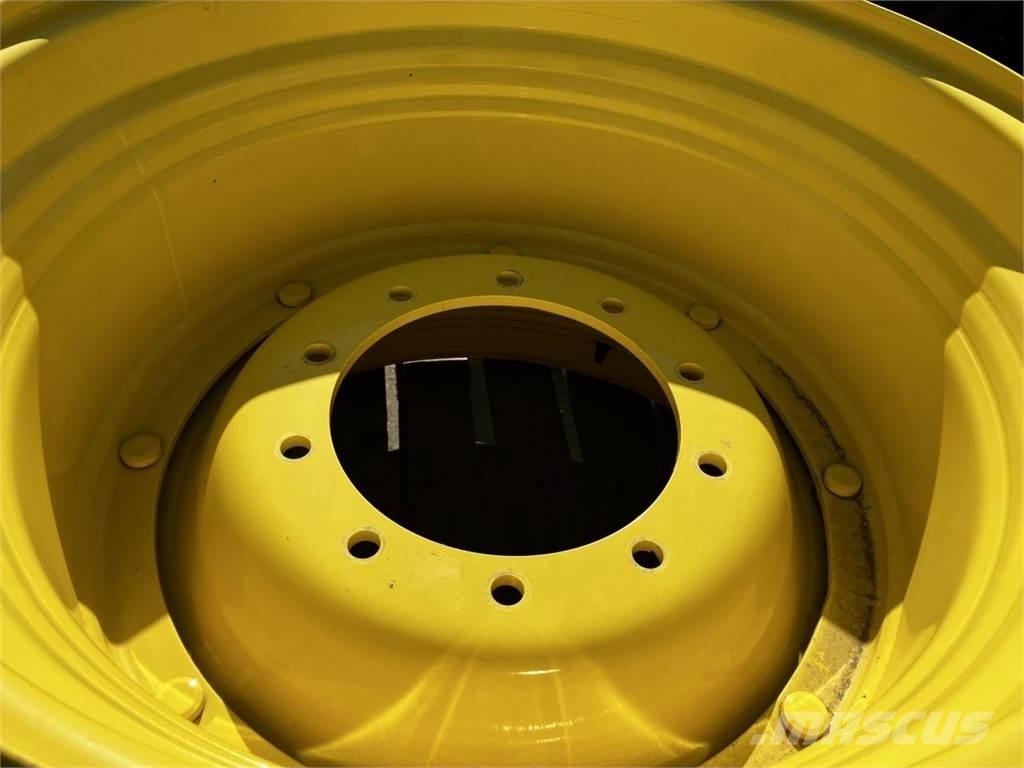 John Deere 20x30 Padangos, ratai ir ratlankiai