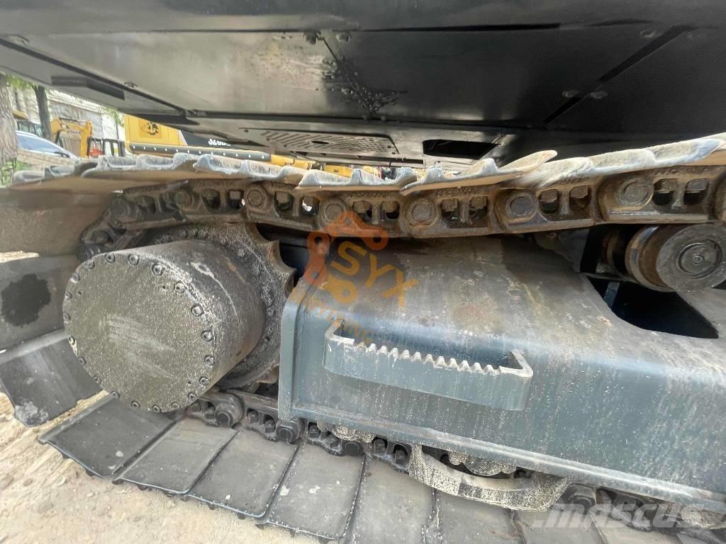 Hyundai Robex 220 Vikšriniai ekskavatoriai