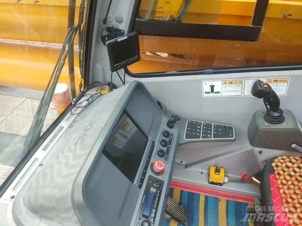 XCMG XCT 130 Visureigiai kranai