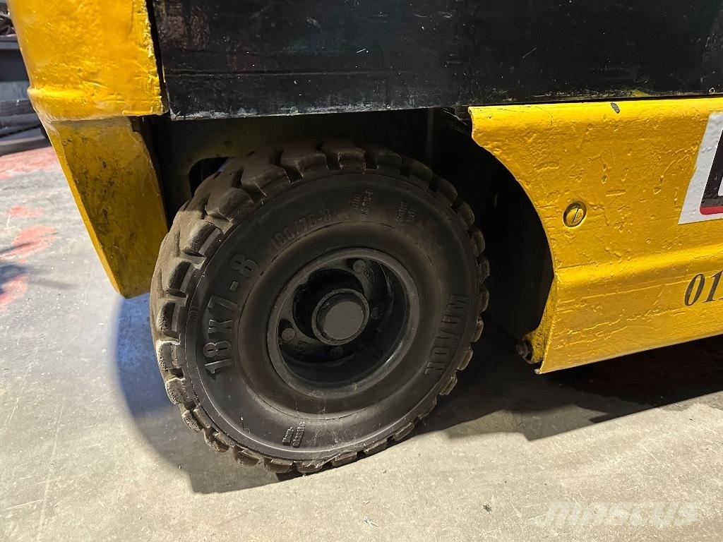 OM E 25 C Elektriniai šakiniai krautuvai