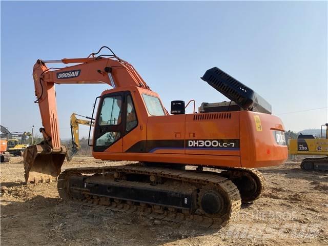 Doosan DH300 Vikšriniai ekskavatoriai
