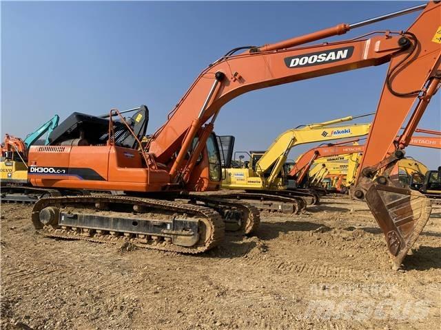 Doosan DH300 Vikšriniai ekskavatoriai