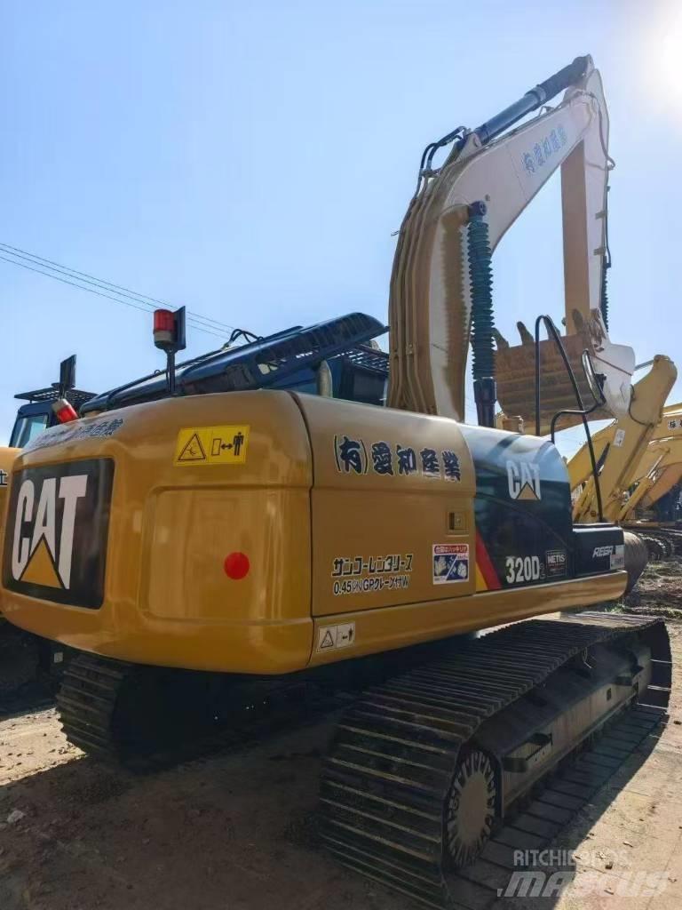 CAT 320 D Vikšriniai ekskavatoriai