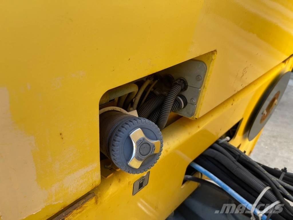Bomag BW 151 AD-2 Porinių būgnų volai