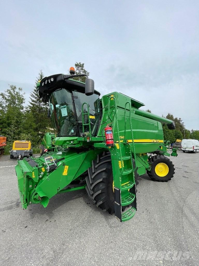 John Deere W540 Derliaus nuėmimo kombainai