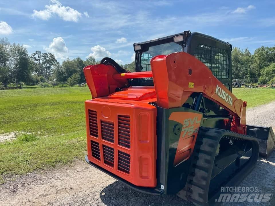 Kubota SVL 75 Krautuvai su šoniniu pasukimu