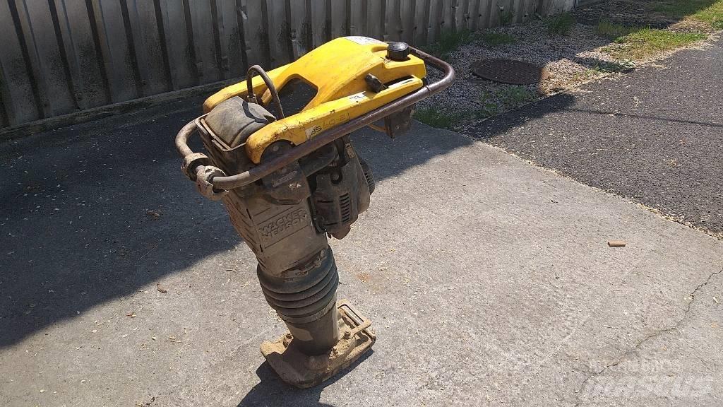 WACKER BS 60-2 Plūktuvai