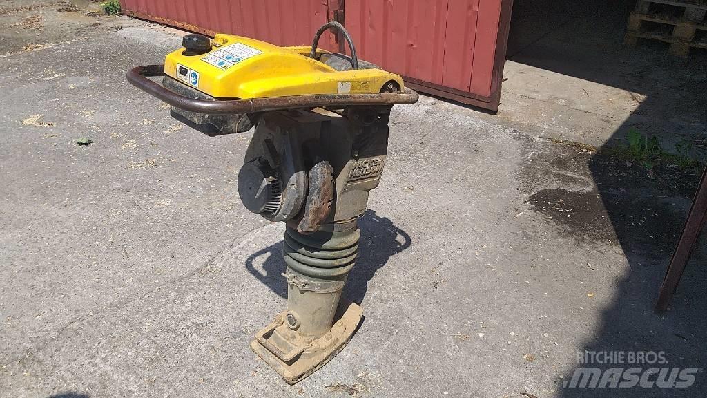 WACKER BS 60-2 Plūktuvai