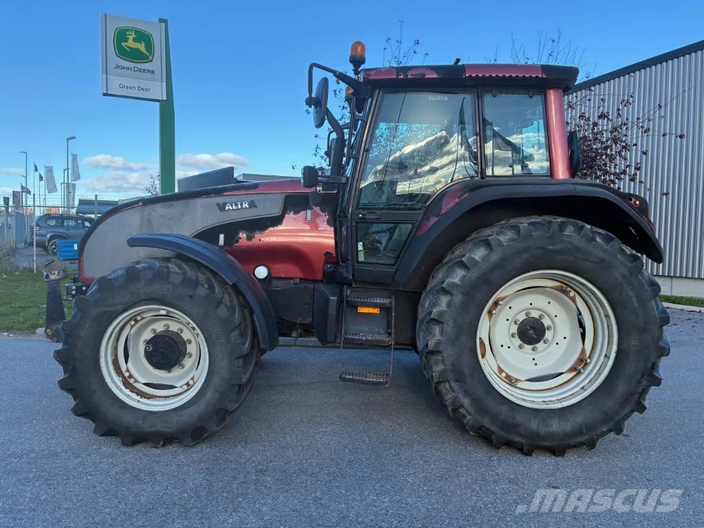 Valtra Traktor T 140 Traktoriai