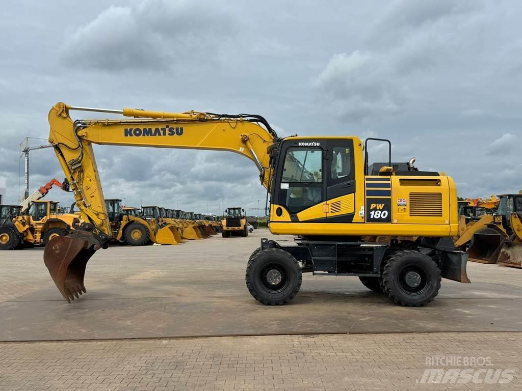 Komatsu PW180-11 Ratiniai ekskavatoriai