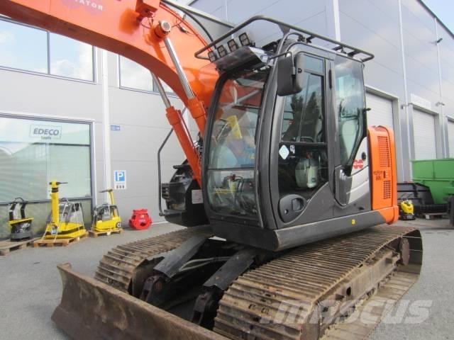 Hitachi ZX 135 Vikšriniai ekskavatoriai