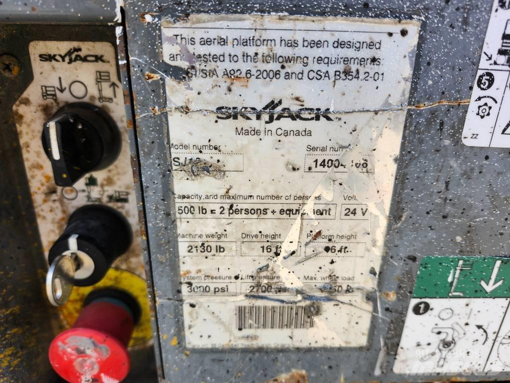 SkyJack SJ 16 Vertikalūs stiebiniai keltuvai