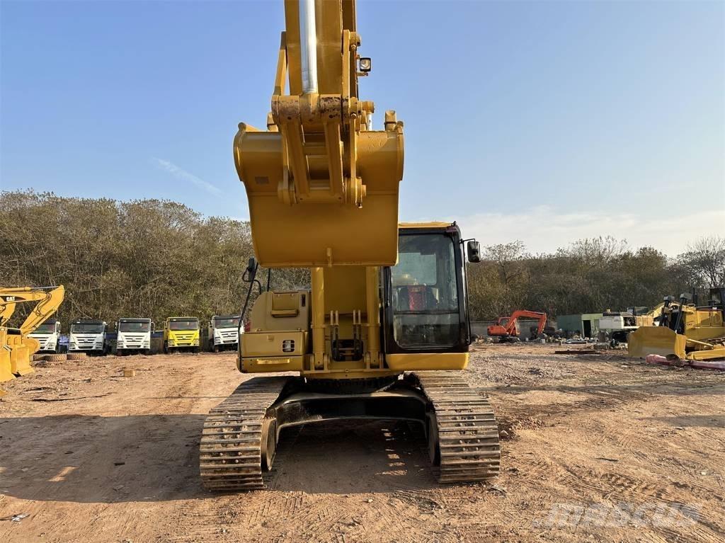 CAT 325C Vikšriniai ekskavatoriai