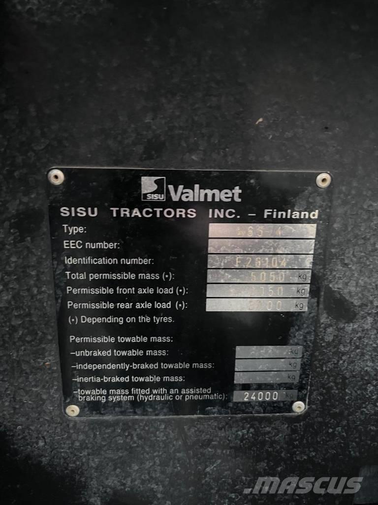 Sisu Valmet 665 Traktoriai