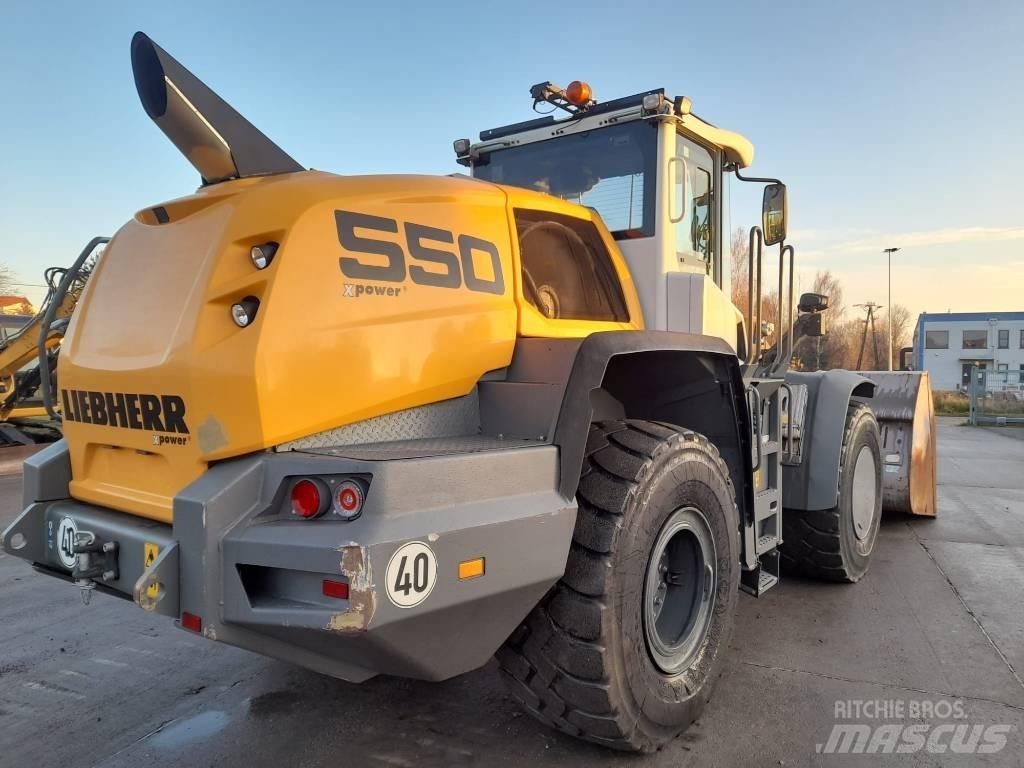 Liebherr L 550 Naudoti ratiniai krautuvai