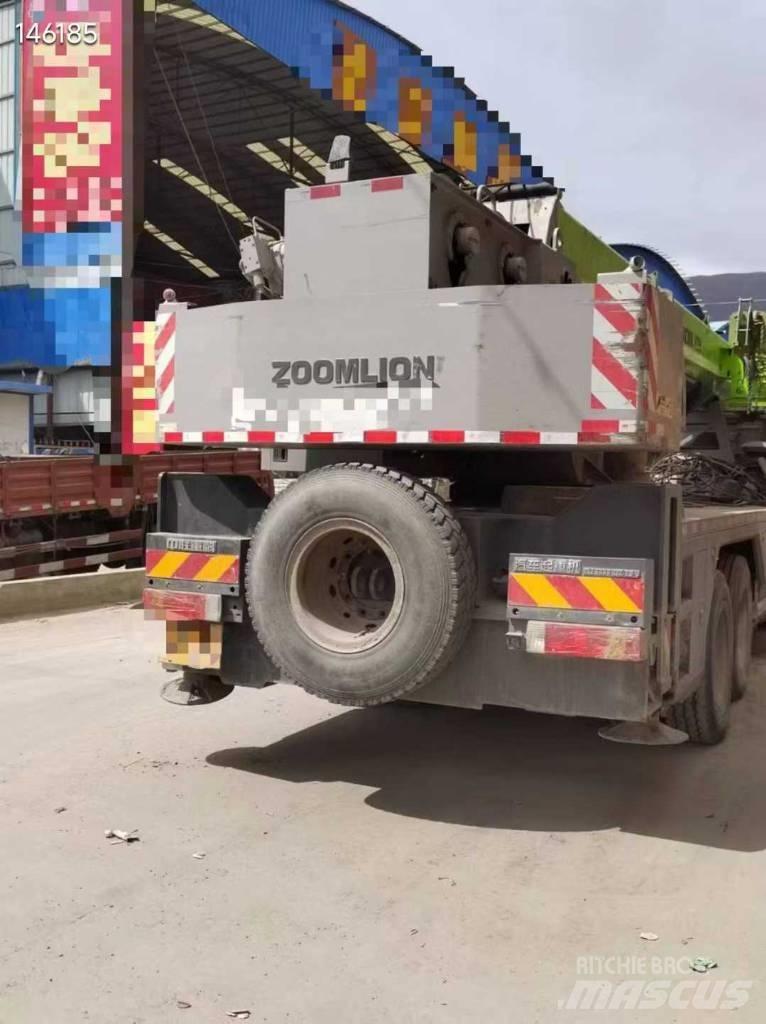 Zoomlion ztc251v5 Visureigiai kranai