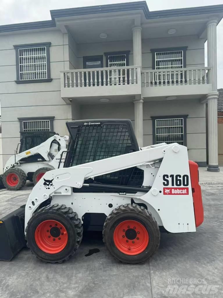 Bobcat S 160 Krautuvai su šoniniu pasukimu