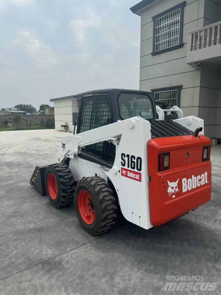 Bobcat S 160 Krautuvai su šoniniu pasukimu
