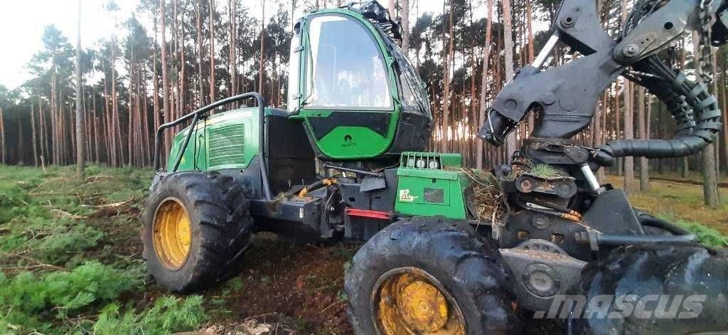 John Deere 1270 E Miško technika (Harvesteriai)