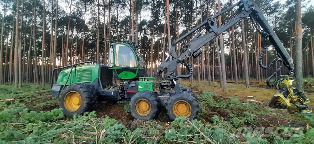 John Deere 1270 E Miško technika (Harvesteriai)