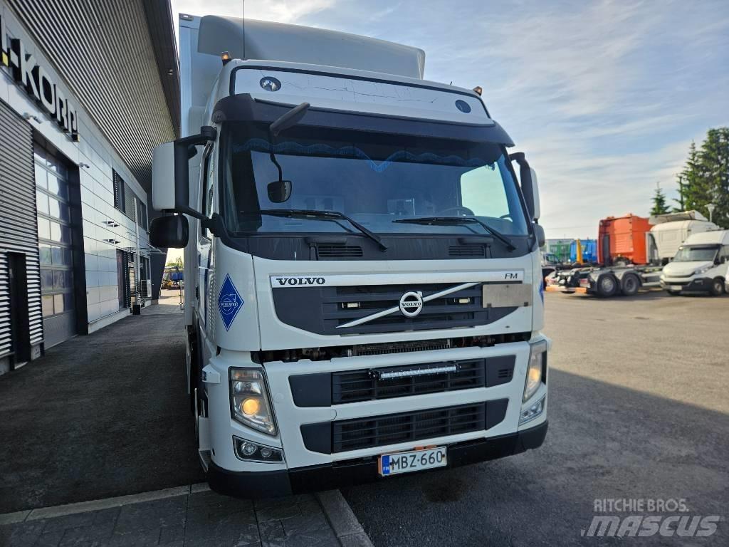 Volvo FM11 Sunkvežimiai su dengtu kėbulu