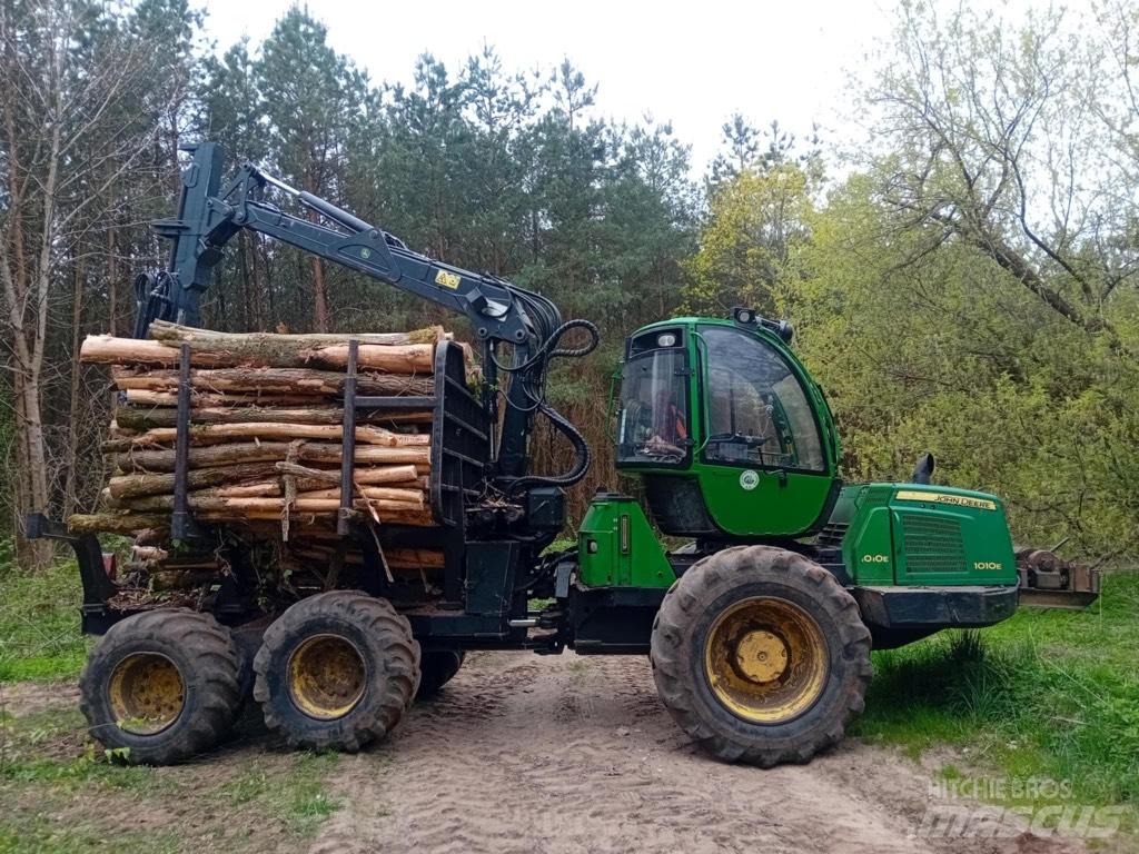 John Deere 1010 E Naudoti miškovežiai (Forvarderiai)