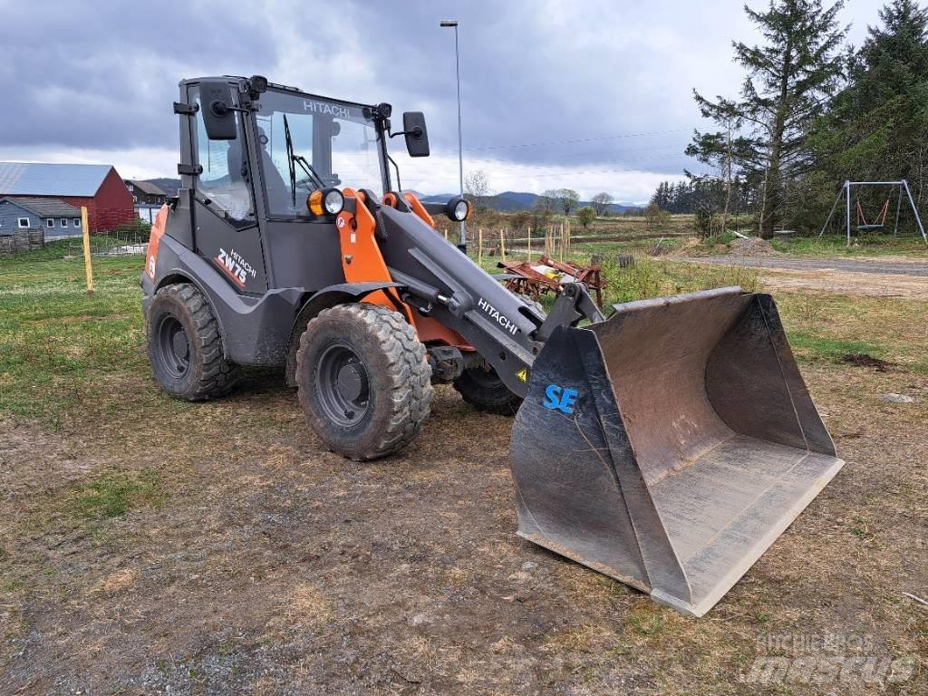 Hitachi ZW75-6C Naudoti ratiniai krautuvai