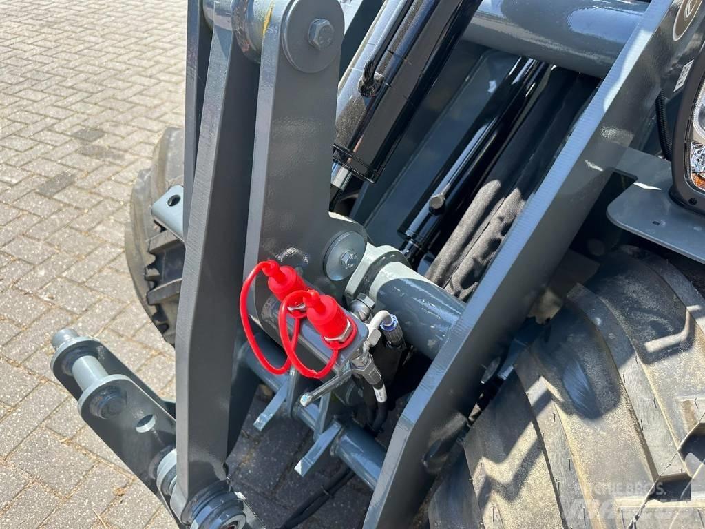 GiANT G 1500 HD Daugiafunkciniai pakrovėjai